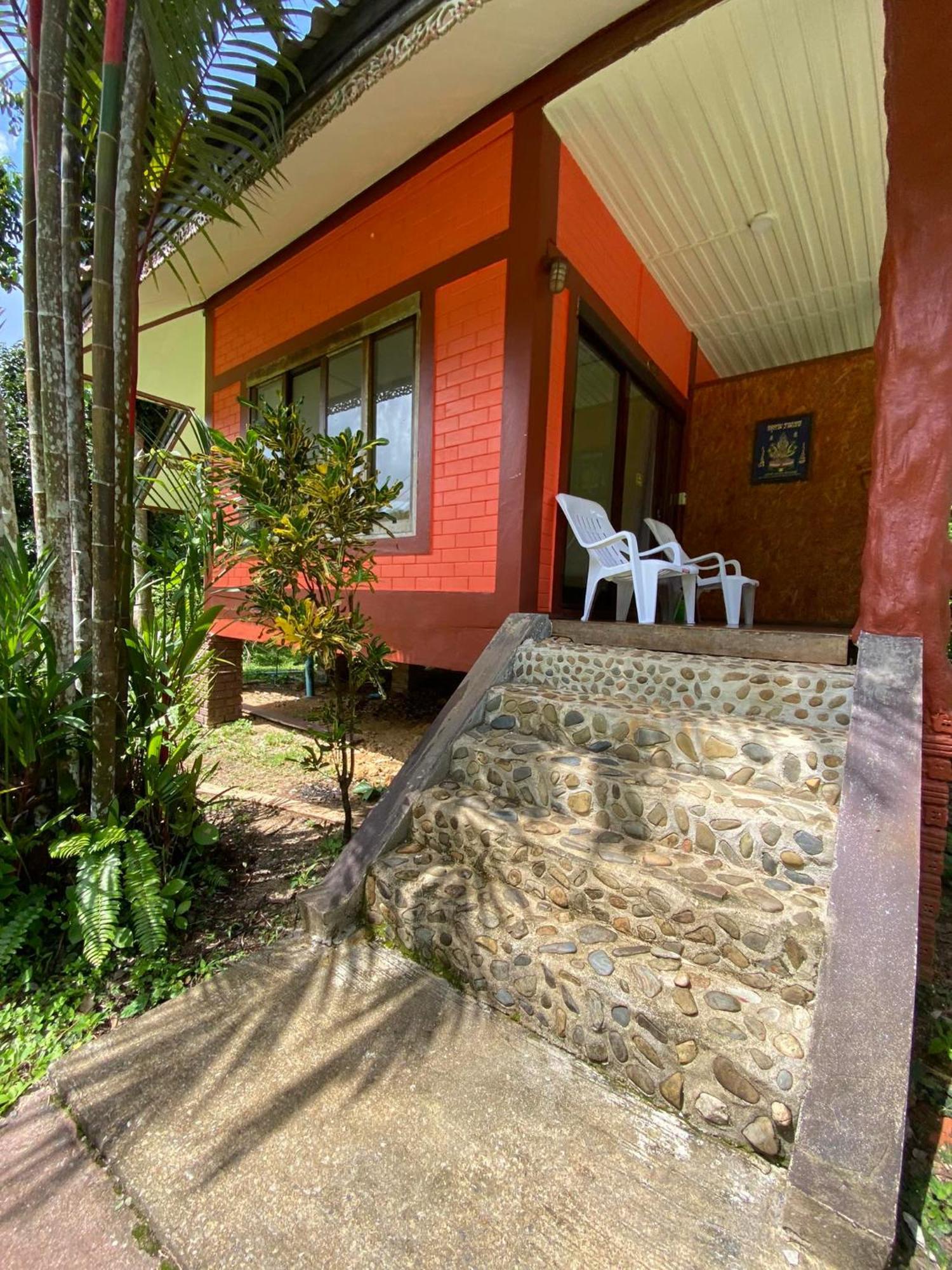 Khao Sok Nung House Station touristique